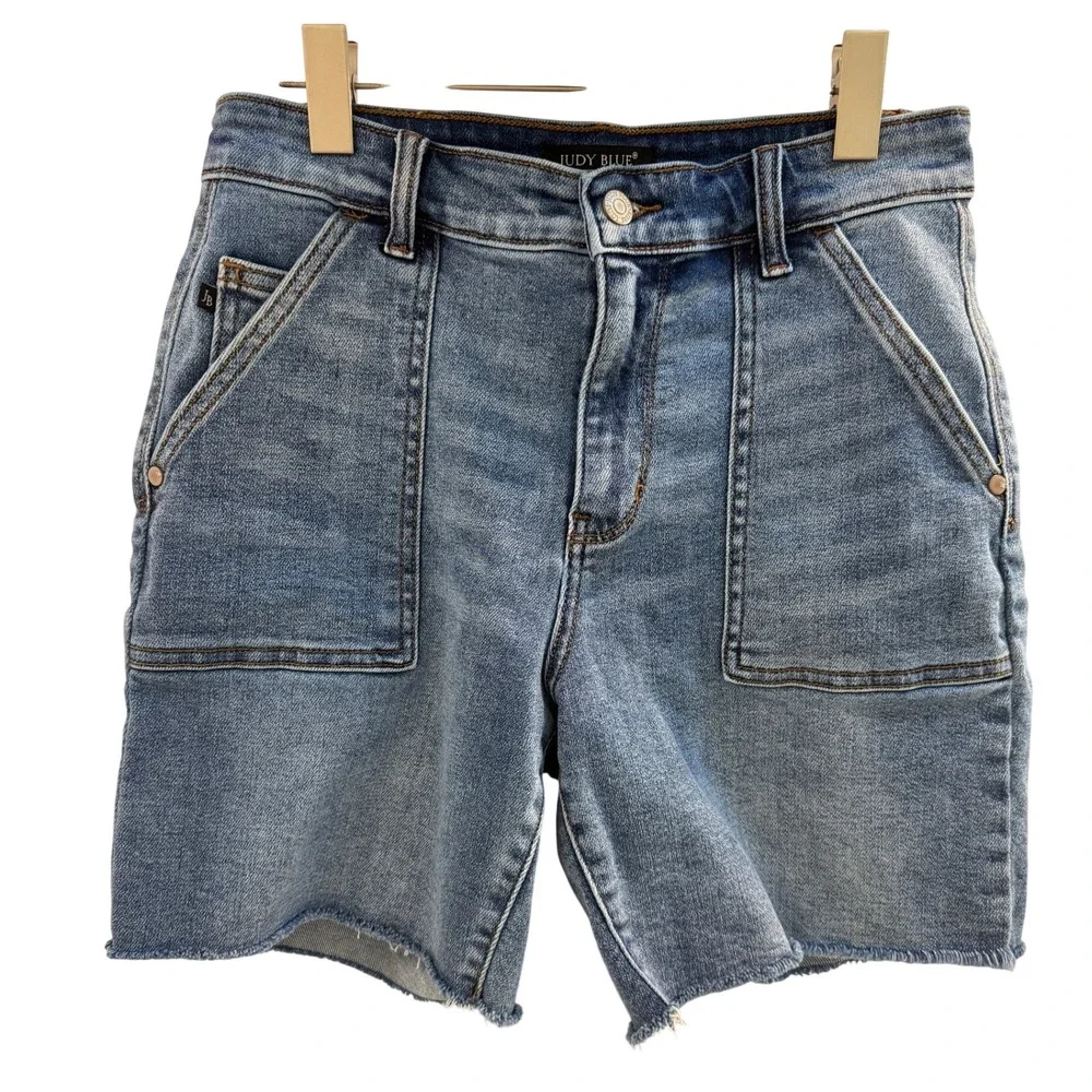 Judy Blue High Waist Back Flap Pockets Denim Shorts Women Size M Raw Hem Stretch